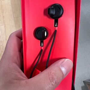 Peloton Black Wired Earbuds